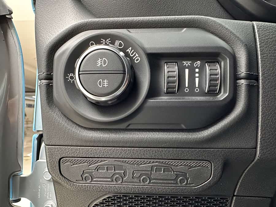 2024 Jeep Wrangler 2.0T Sahara 4-Door - zdjęcie 16