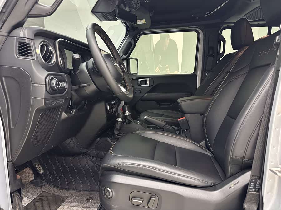 2024 Jeep Wrangler 2.0T Sahara 4-Door - zdjęcie 5