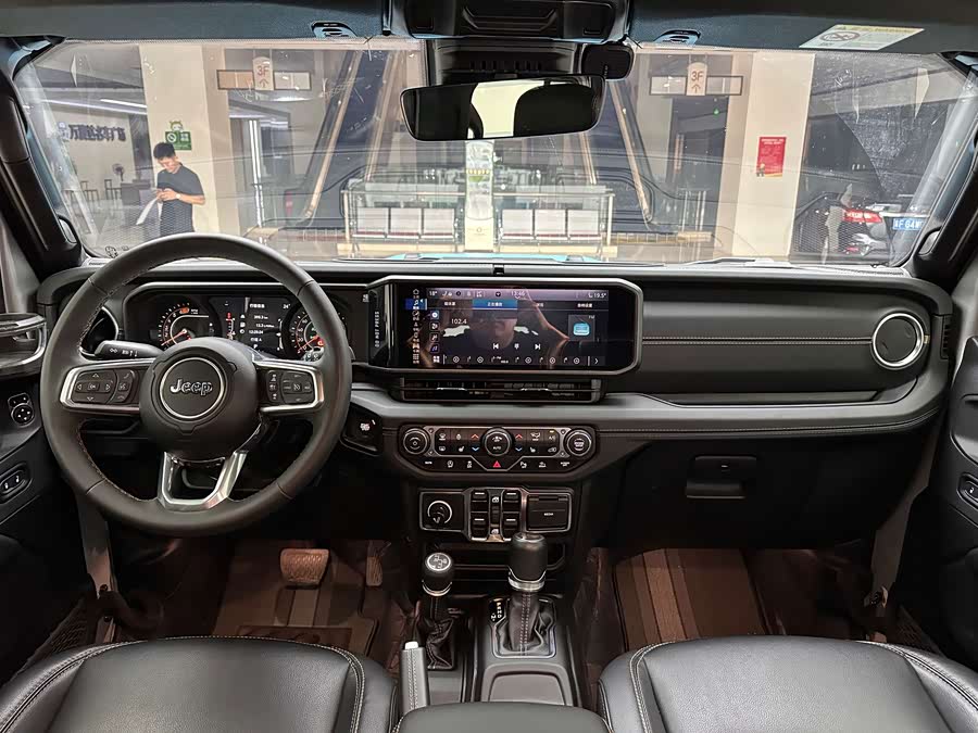 2024 Jeep Wrangler 2.0T Sahara 4-Door - zdjęcie 9