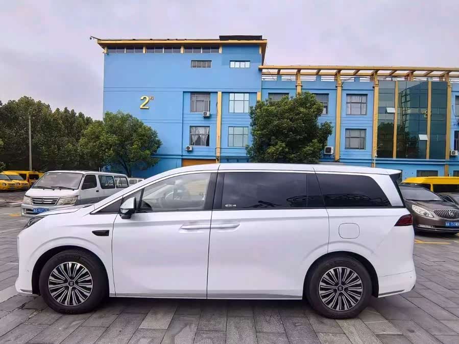 2025 DM-i 1.5T 180km Beyond - zdjęcie 3