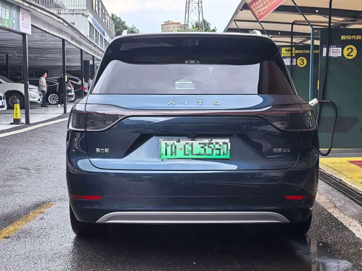 AITO M9 2025 Range Extender Ultra Version 52kWh 6-Seater (192-Line Laser Radar) - zdjęcie 17
