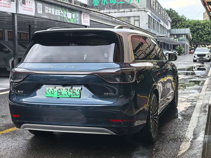 AITO M9 2025 Range Extender Ultra Version 52kWh 6-Seater (192-Line Laser Radar) - zdjęcie 18