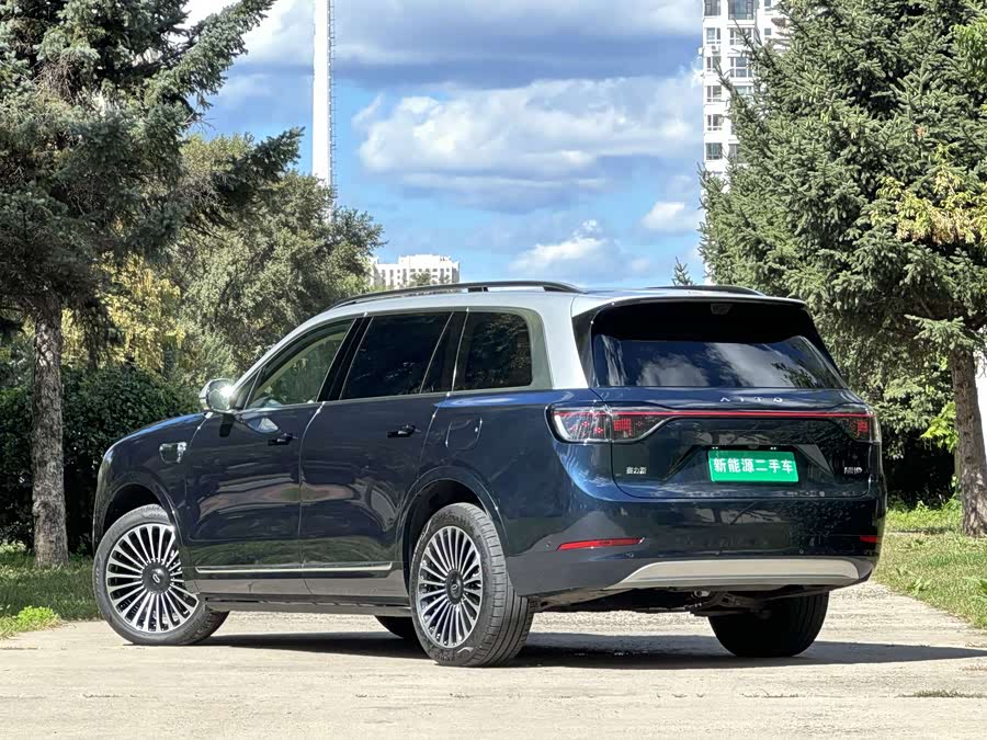 AITO M9 2025 Range Extender Ultra Version 52kWh 6-Seater (192-Line Laser Radar) - zdjęcie 5