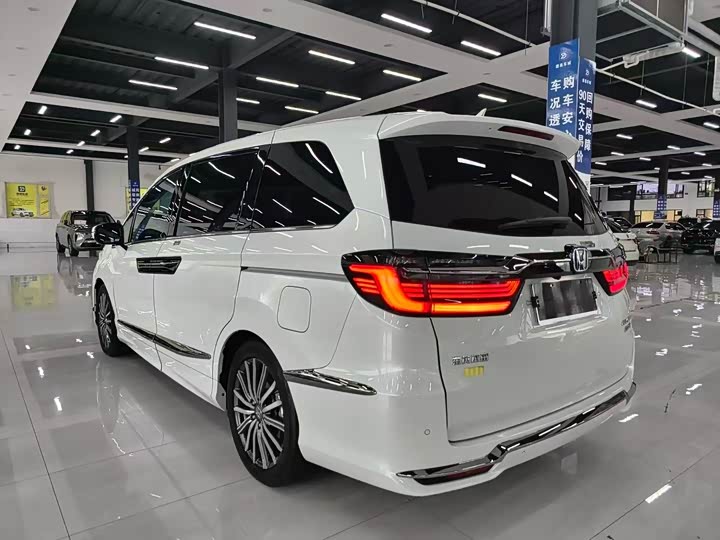 Ariel 2024 2.0L e:HEV Luxury - zdjęcie 16