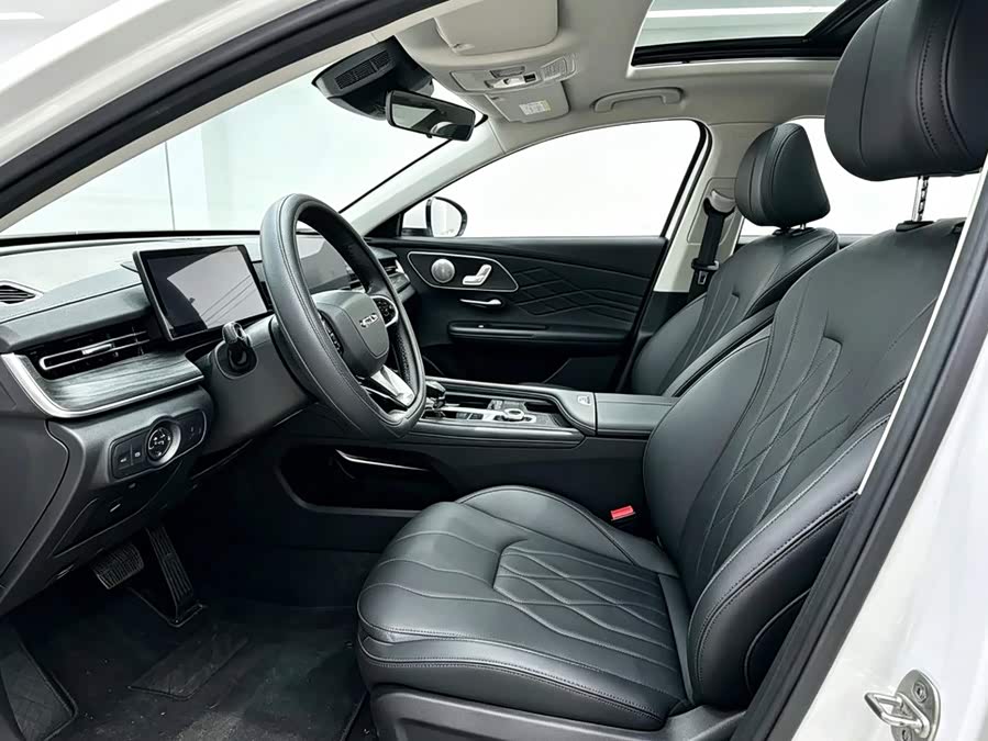 Ariya 8 PRO 2025 1.6T DCT Luxury - zdjęcie 4
