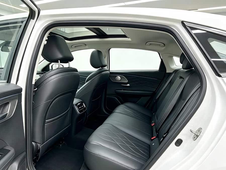 Ariya 8 PRO 2025 1.6T DCT Luxury - zdjęcie 5