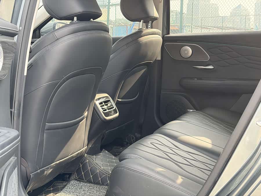 Arrizo 8 PRO 2025 1.6T DCT Luxury Edition+ - zdjęcie 9
