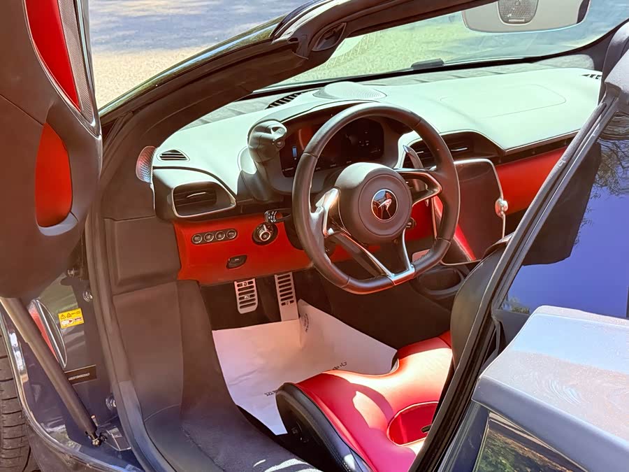 Artura 2025 3.0T Hybrid Spider - zdjęcie 9