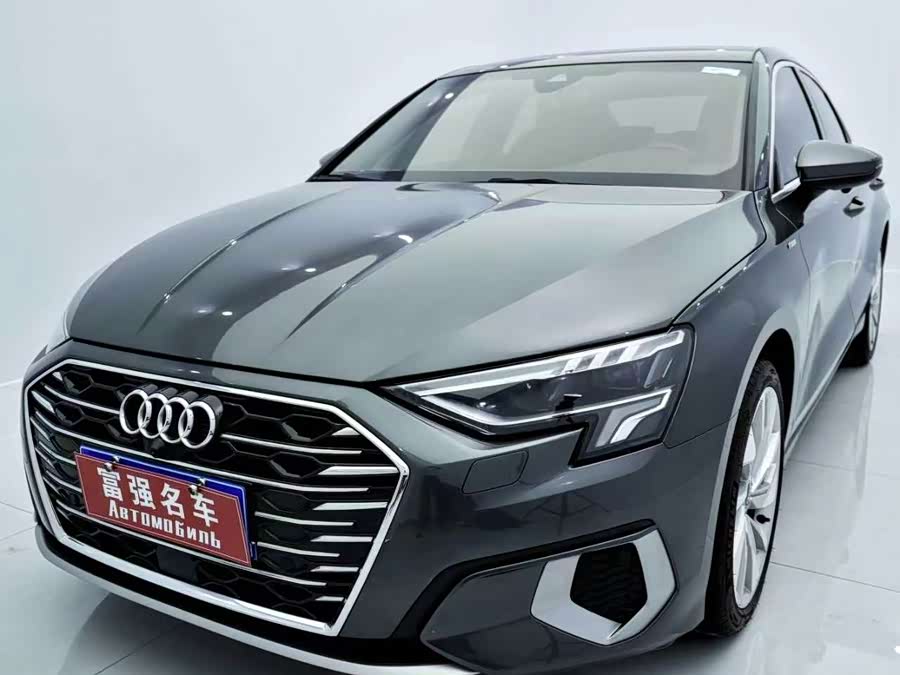 Audi A3 2023 A3L Limousine 35 TFSI Fashion Sport - zdjęcie 1