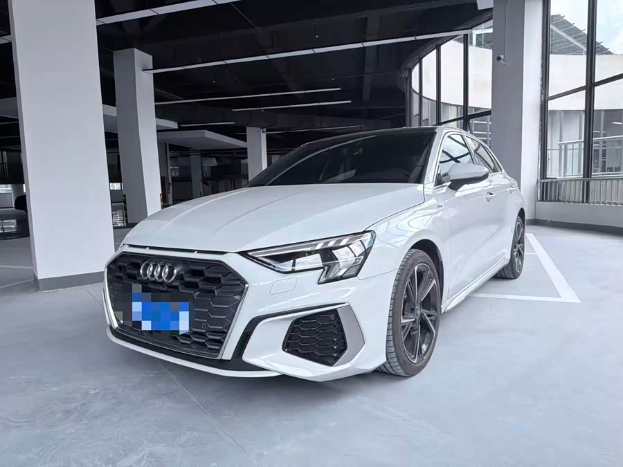 Audi A3 2023 Facelift A3L Limousine 35 TFSI Fashion Sport Type - zdjęcie 1