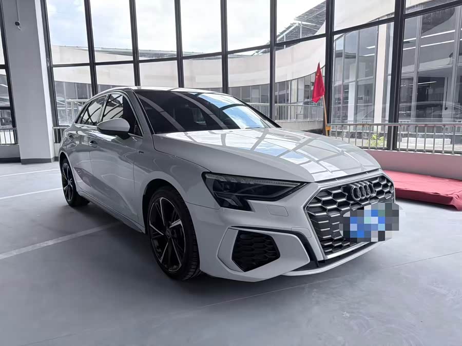 Audi A3 2023 Facelift A3L Limousine 35 TFSI Fashion Sport Type - zdjęcie 3