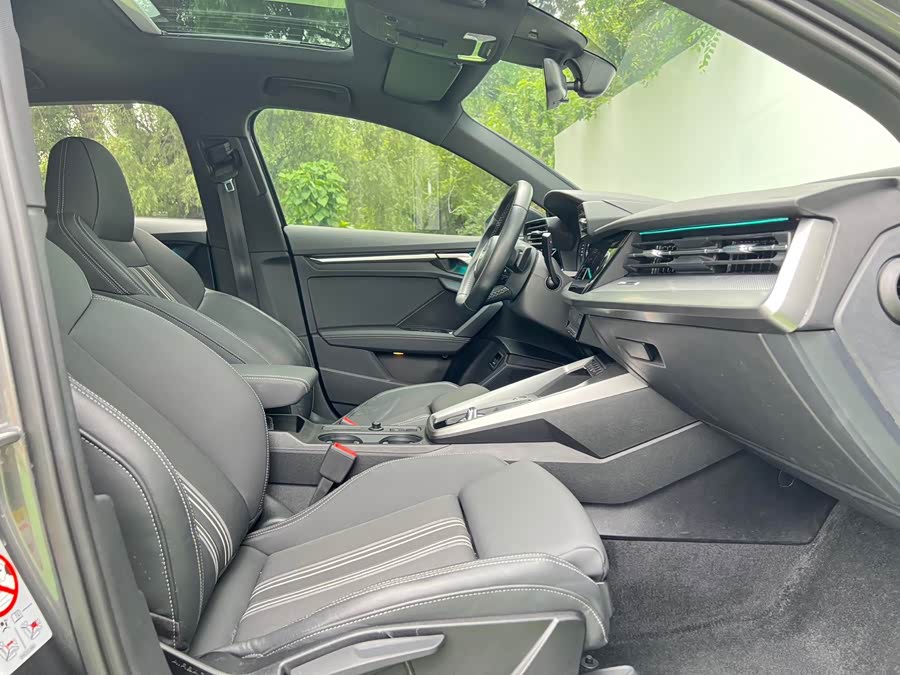 Audi A3 2023 Facelift Sportback 35 TFSI Fashion Sport - zdjęcie 13