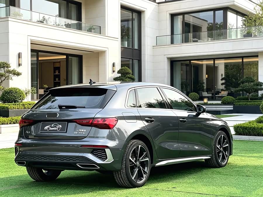 Audi A3 2023 Facelift Sportback 35 TFSI Fashion Sport - zdjęcie 4
