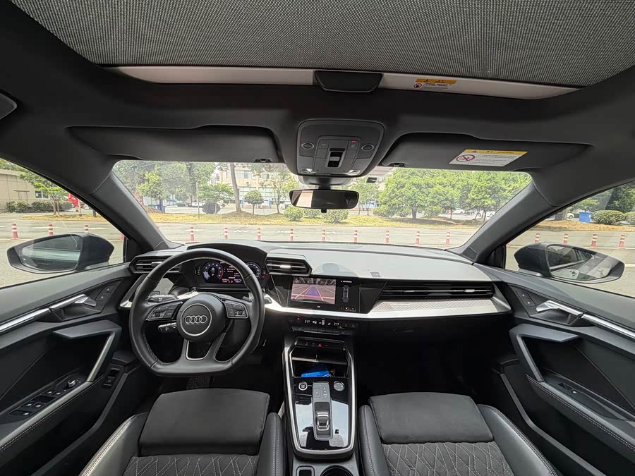 Audi A3 2024 Sportback 35 TFSI RS Package Speed Type - zdjęcie 5