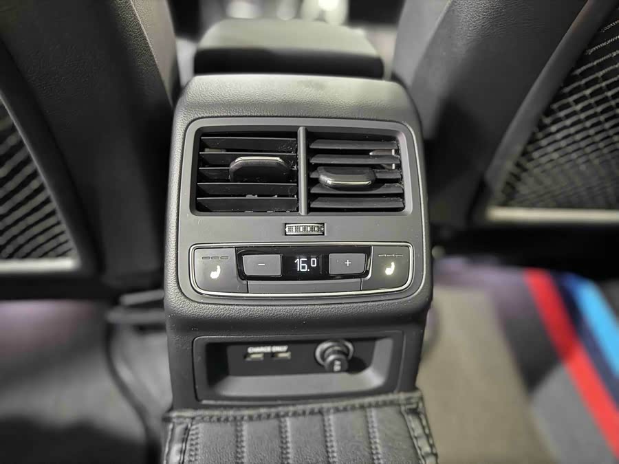 Audi A4 2024 Avant 40 TFSI Fashion Sport - zdjęcie 15