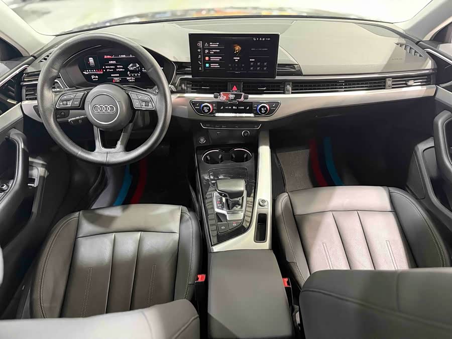Audi A4 2024 Avant 40 TFSI Fashion Sport - zdjęcie 16