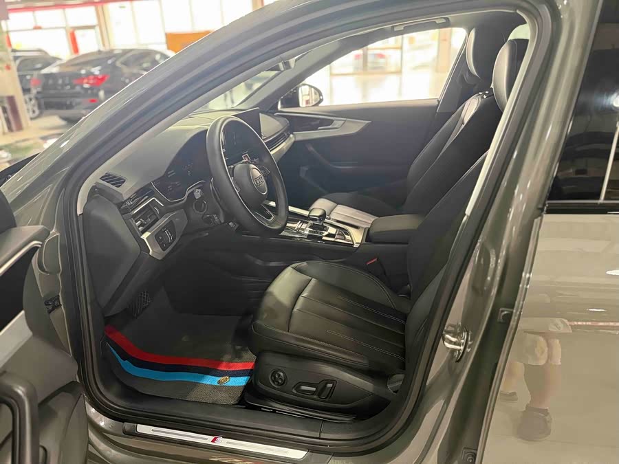 Audi A4 2024 Avant 40 TFSI Fashion Sport - zdjęcie 6