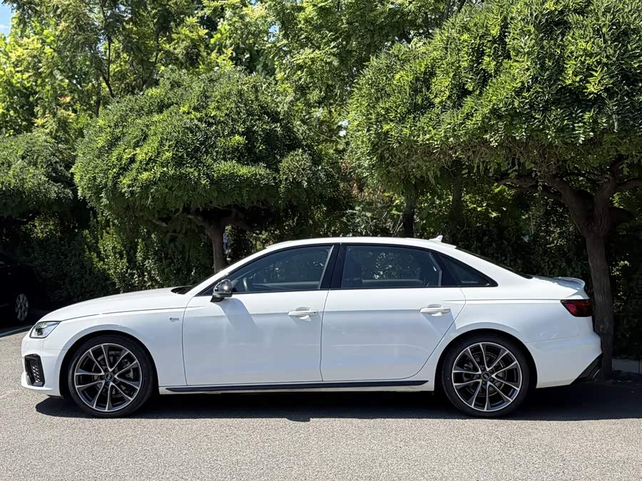 Audi A4L 2023 40 TFSI quattro Luxury Sport - zdjęcie 12