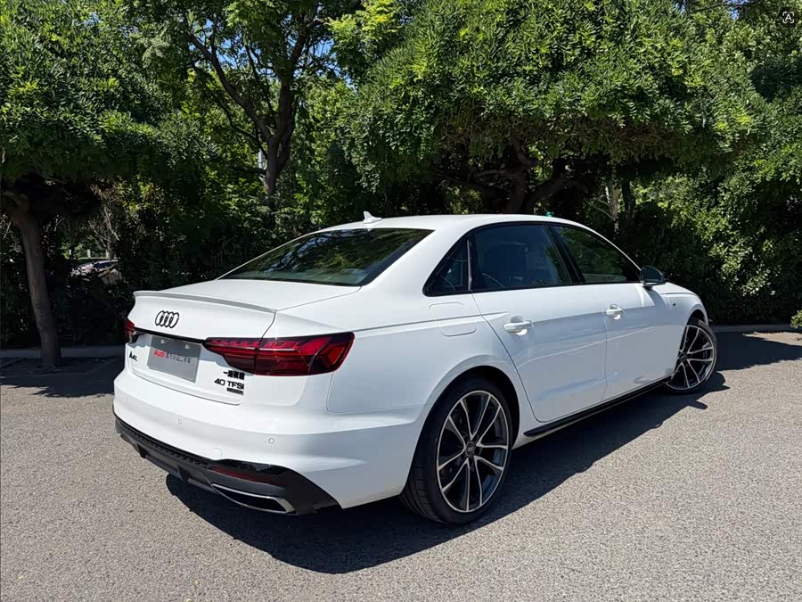 Audi A4L 2023 40 TFSI quattro Luxury Sport - zdjęcie 3