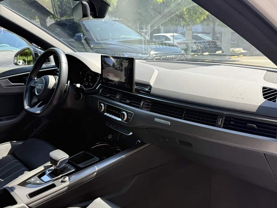 Audi A4L 2023 40 TFSI quattro Luxury Sport - zdjęcie 5
