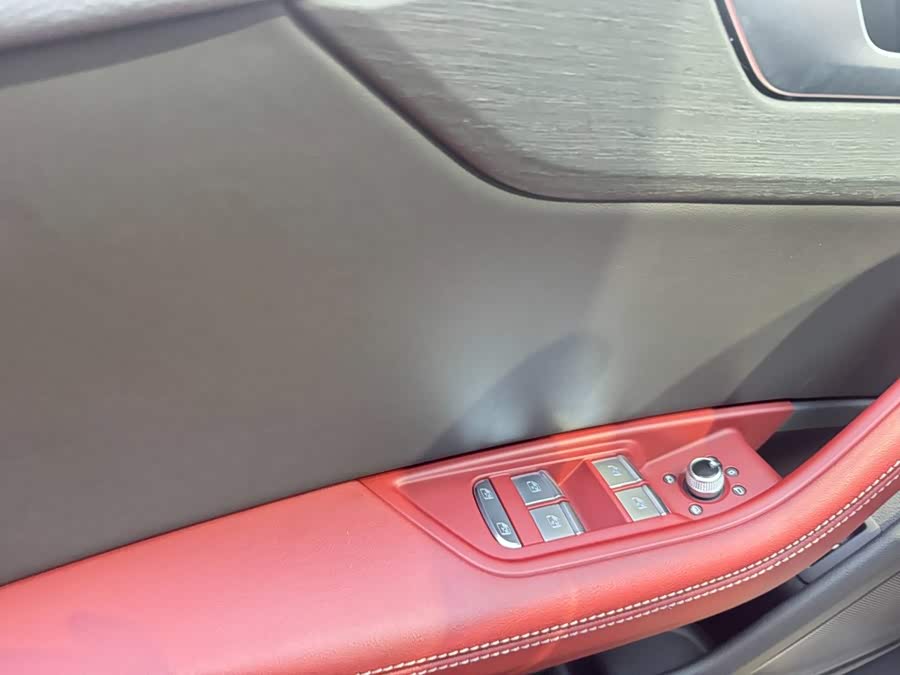 Audi A4L 2024 40 TFSI Luxury Dynamic Edition - zdjęcie 13