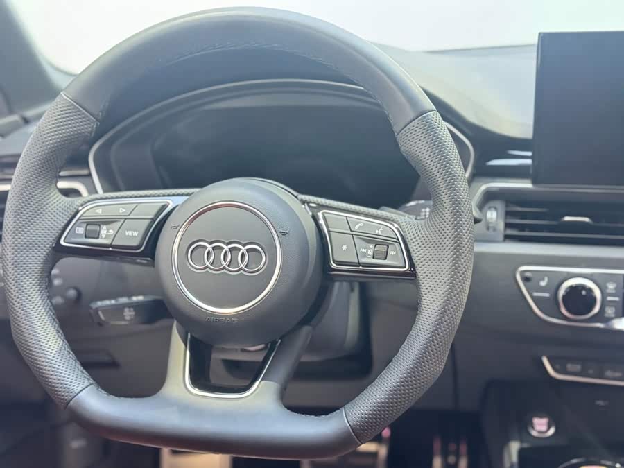 Audi A4L 2024 40 TFSI Luxury Dynamic Edition - zdjęcie 14