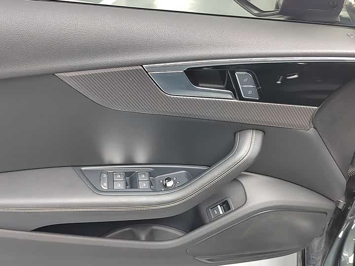 Audi A4L 2024 40 TFSI Luxury Dynamic Edition - zdjęcie 19