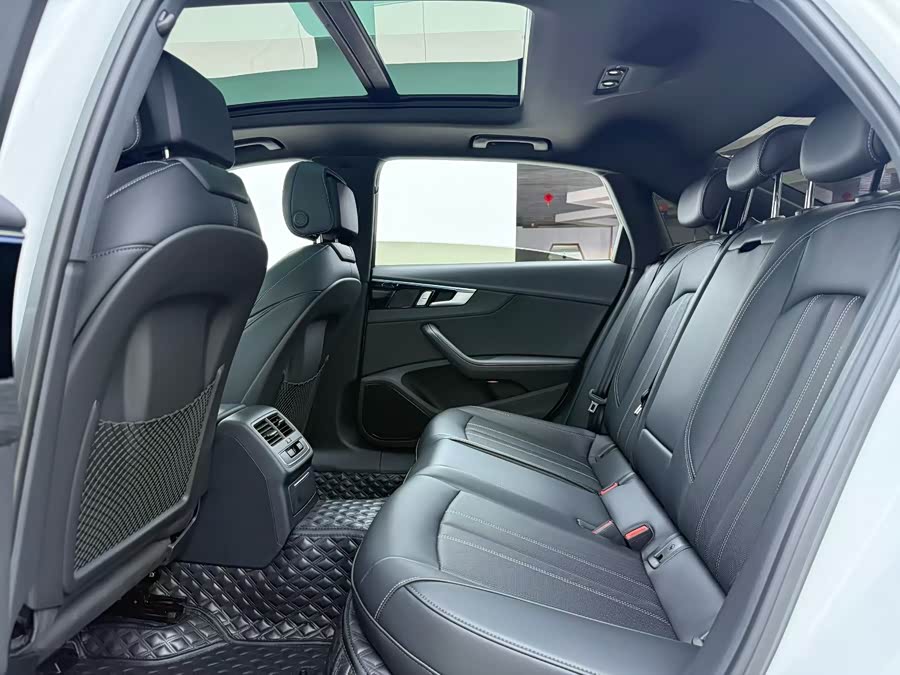 Audi A4L 2024 40 TFSI Luxury Dynamic Edition - zdjęcie 5