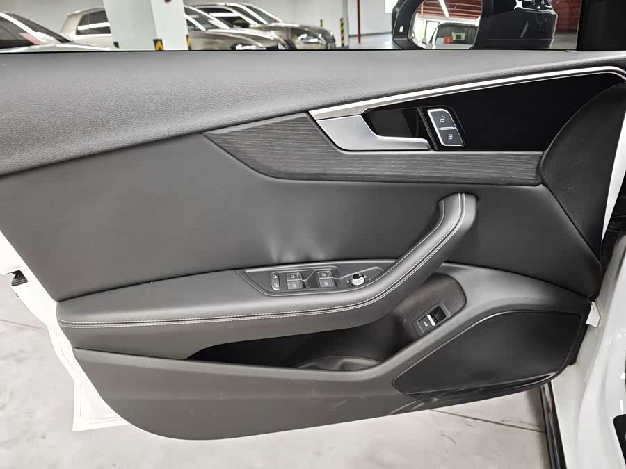 Audi A4L 2024 40 TFSI Luxury Dynamic Edition - zdjęcie 5