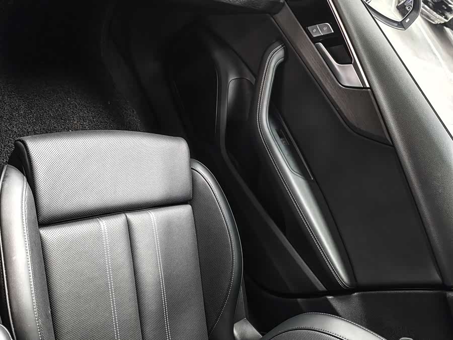 Audi A4L 2024 40 TFSI Luxury Dynamic Edition - zdjęcie 6