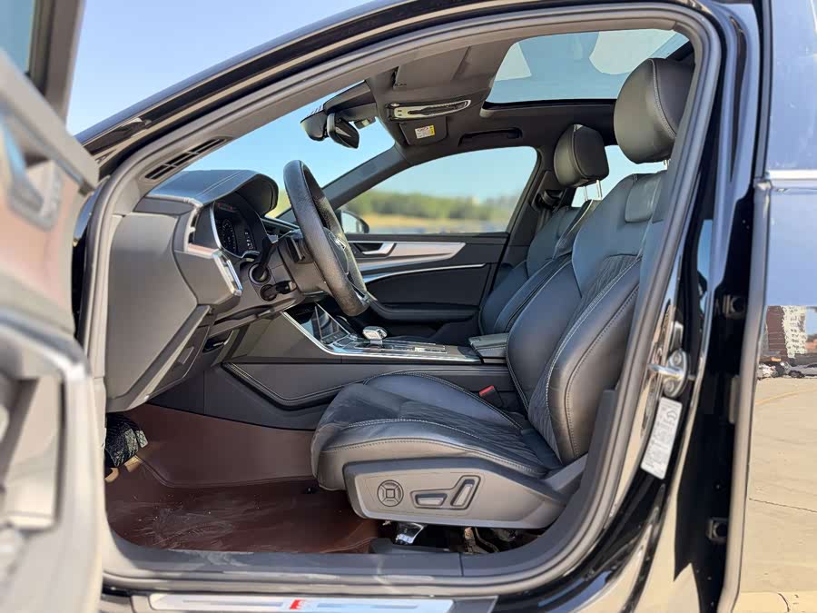 Audi A6L 2022 55 TFSI quattro Luxury - zdjęcie 9