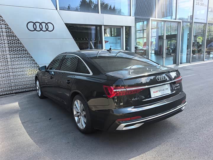Audi A6L 2023 45 TFSI Premium Dynamic Edition - zdjęcie 19
