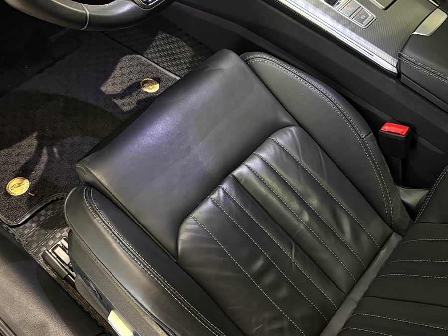 Audi A6L 2023 45 TFSI Premium - zdjęcie 14