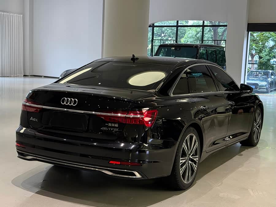 Audi A6L 2023 45 TFSI Premium - zdjęcie 4