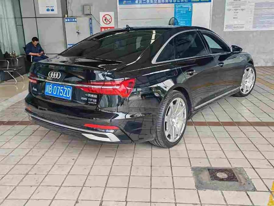 Audi A6L 2023 Facelift 45 TFSI Premium Dynamic - zdjęcie 2