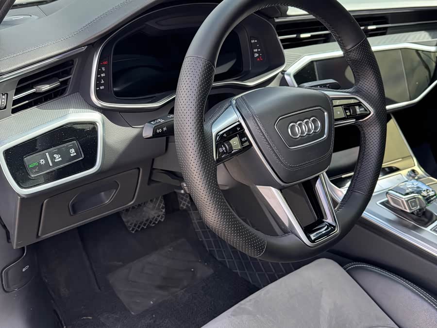 Audi A6L 2024 45 TFSI Premium Sport - zdjęcie 18