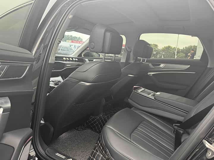 Audi A6L 2024 45 TFSI Premium Sport - zdjęcie 10