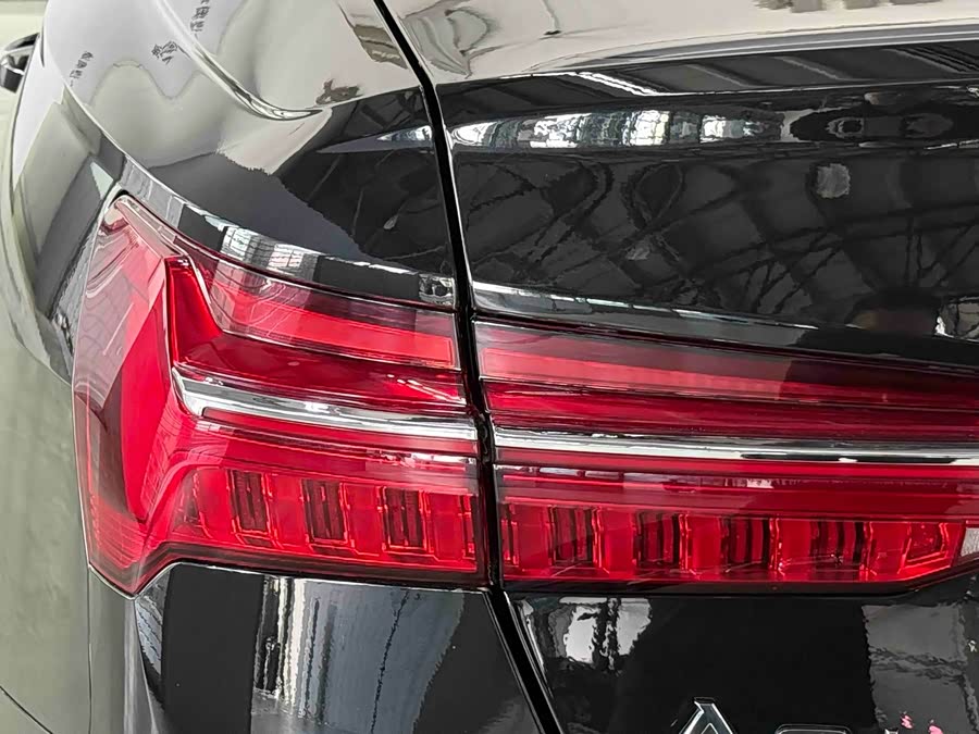 Audi A6L 2024 45 TFSI quattro Luxury - zdjęcie 11