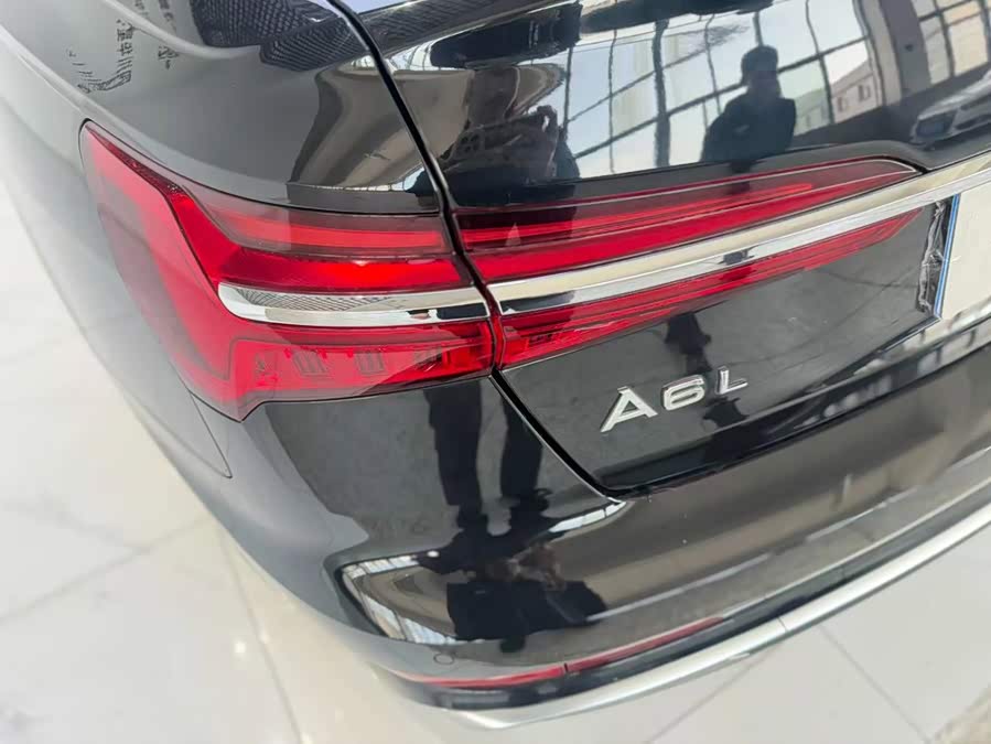 Audi A6L 2024 45 TFSI quattro Premium Dynamic Edition - zdjęcie 17