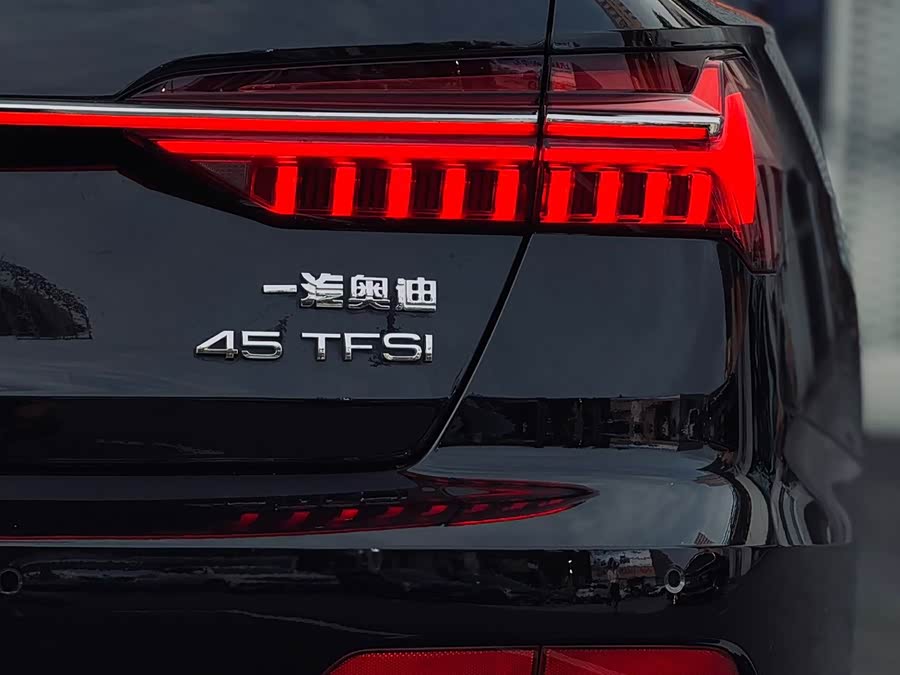 Audi A6L 2025 45 TFSI Premium Sport - zdjęcie 13