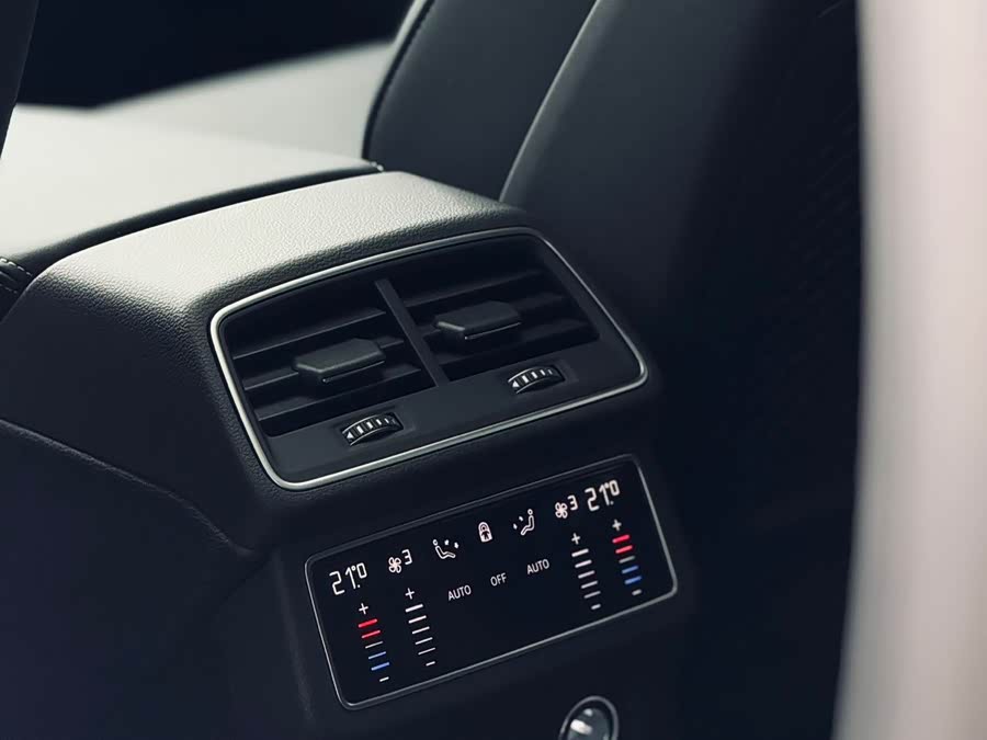 Audi A6L 2025 45 TFSI Premium Sport - zdjęcie 14