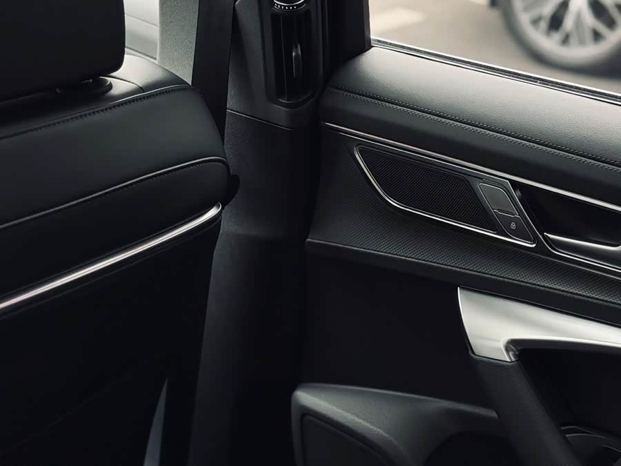 Audi A6L 2025 45 TFSI Premium Sport - zdjęcie 10