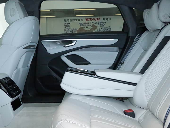 Audi A6L 2026 2.0T Quattro Luxury - zdjęcie 18