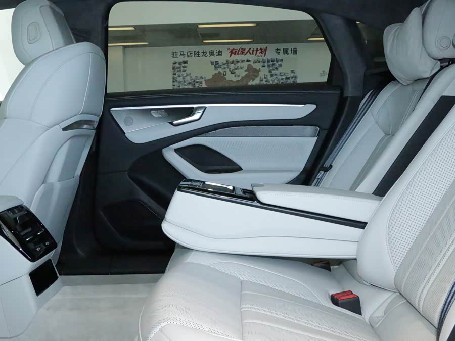Audi A6L 2026 2.0T Quattro Luxury - zdjęcie 8