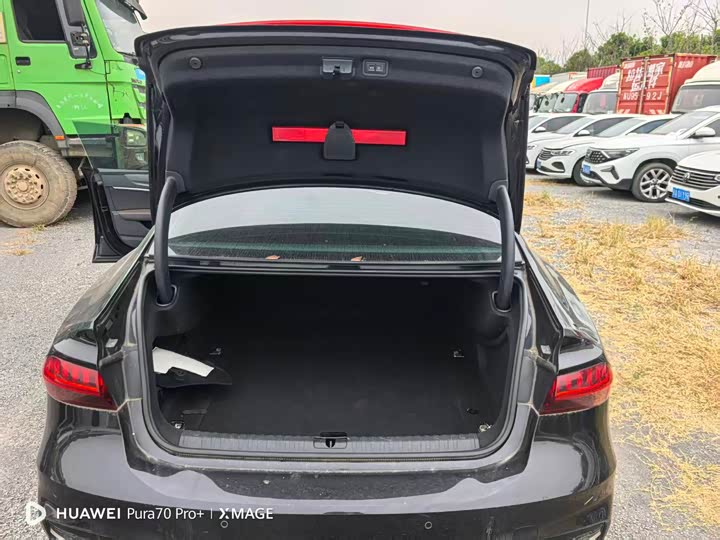 Audi A7L 2024 45TFSI S-line Dream Edition Crystal Package - zdjęcie 15