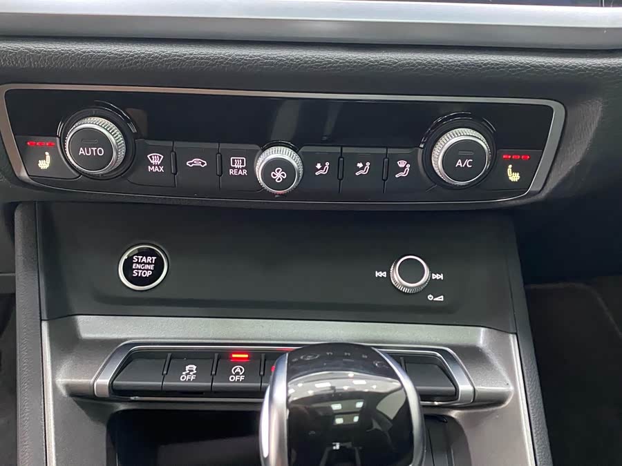 Audi Q3 2023 35 TFSI Fashion Dynamic 1.4T - zdjęcie 12