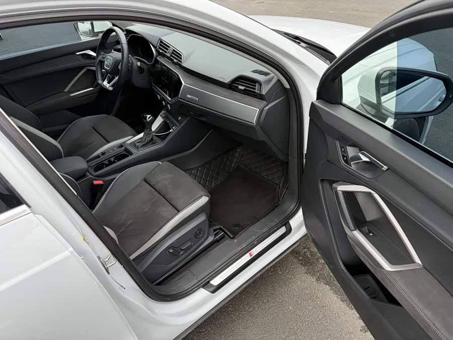 Audi Q3 2023 35 TFSI Fashion Dynamic 1.4T - zdjęcie 13