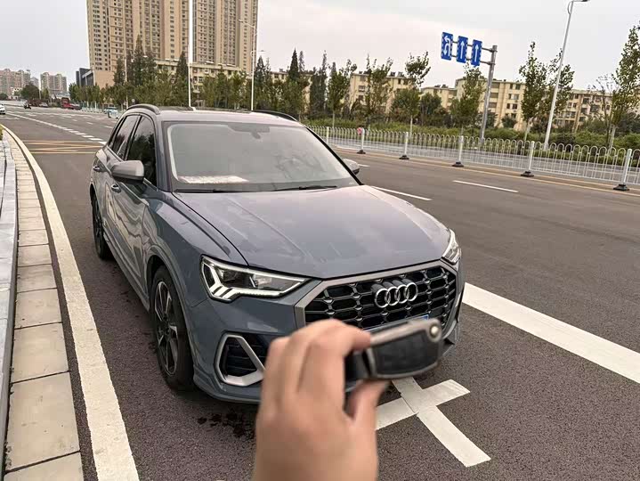 Audi Q3 2023 40 TFSI RS Package Sport - zdjęcie 11