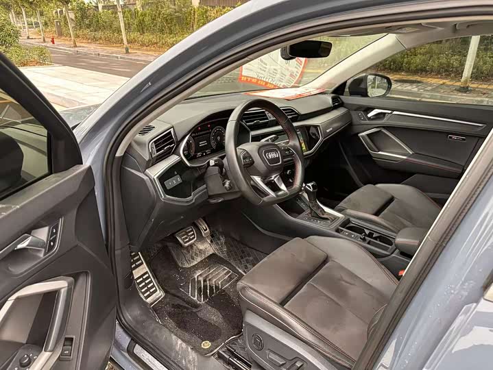 Audi Q3 2023 40 TFSI RS Package Sport - zdjęcie 12