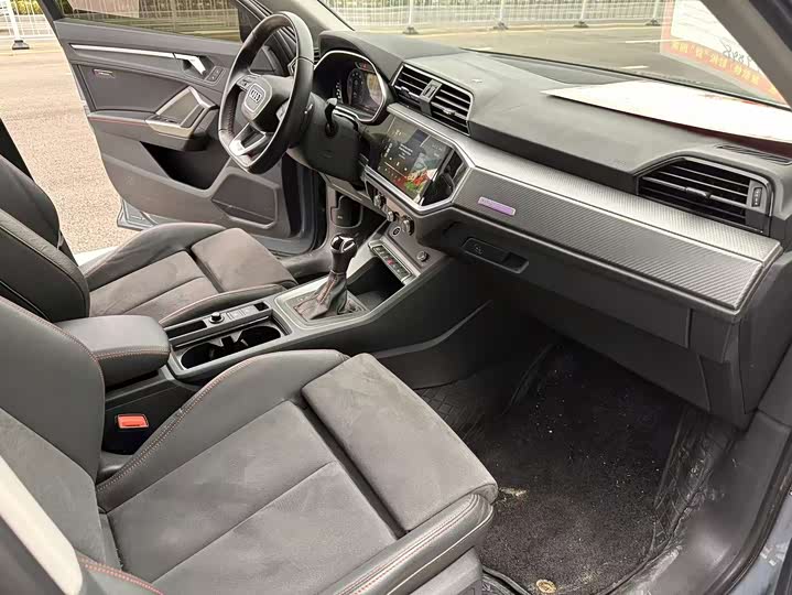 Audi Q3 2023 40 TFSI RS Package Sport - zdjęcie 15